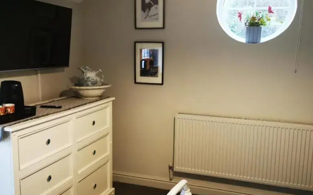 Rooms by the River at Glan Aber