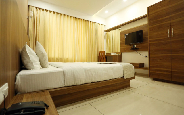 OYO 9687 Hotel Avista