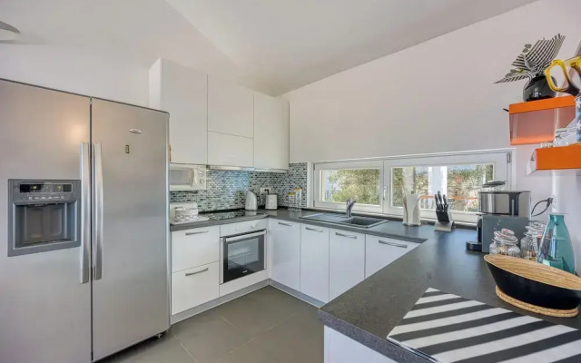 RR Losinj Harbour View Apartment