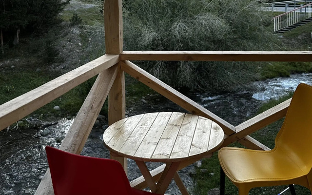 Зелёный колобок