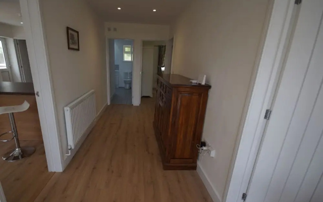 Vale View - Sleeps 6 - Pets Ok - Garden - Parking