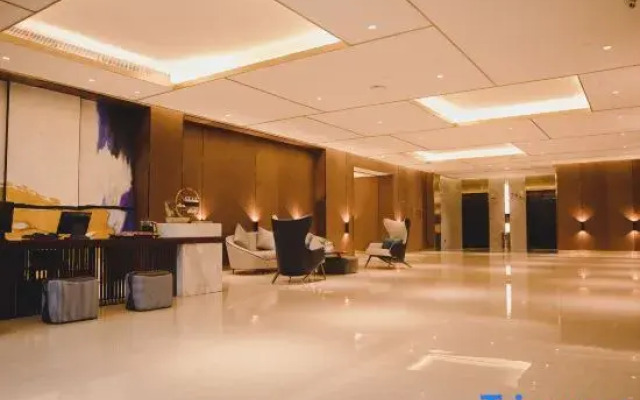 Yinhu Junyi Hotel（Wildlife Park）