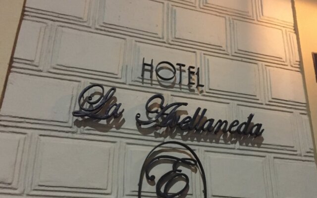 Hotel E La Avellaneda