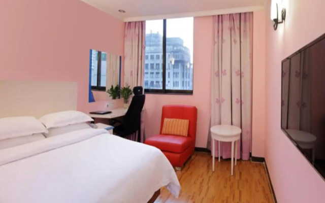 LN White House Hotel