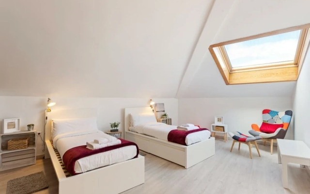 Bright & Modern 1-bedroom Apartment in Centro