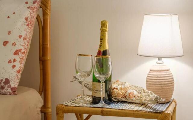 Villa With Climate, Wi-fi and Private Parking