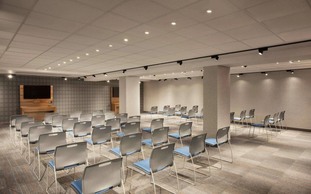 Aloft Long Island City - Manhattan View