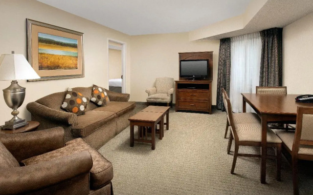 Staybridge Suites North Brunswick by IHG