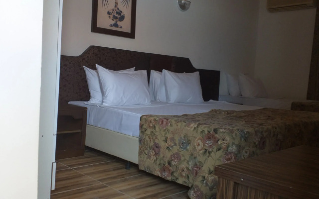 Club Enjoy Beach Hotel