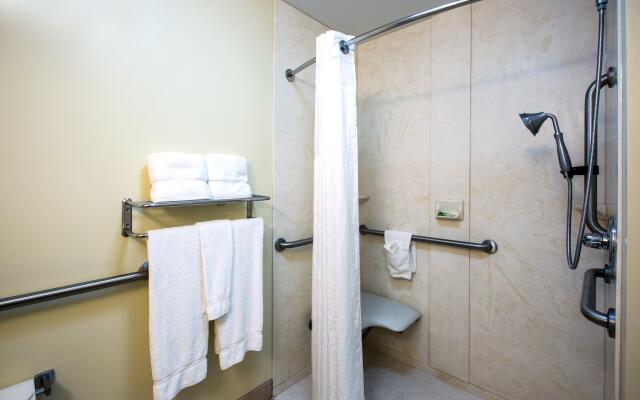 Holiday Inn Express & Suites Vandalia, an IHG Hotel