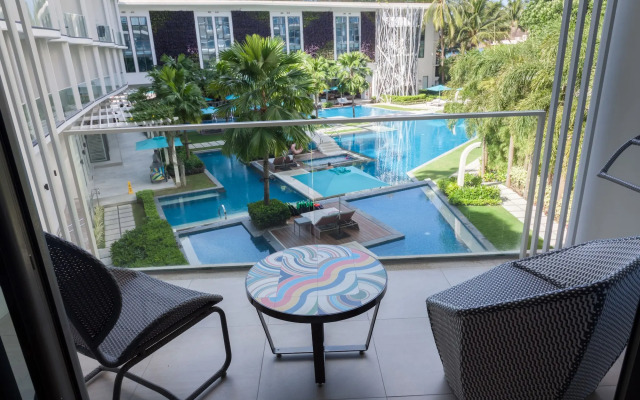 The Lind Boracay
