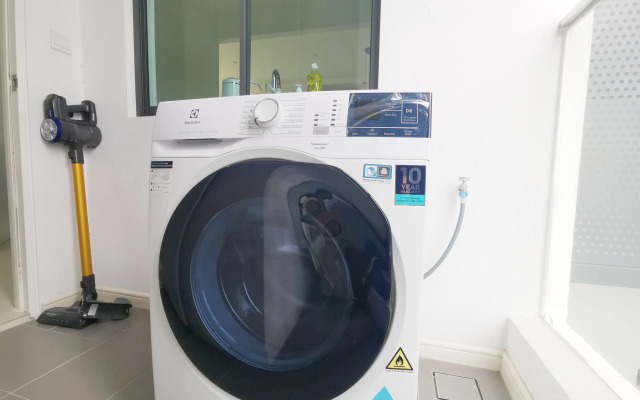 The Elysia Park Residence