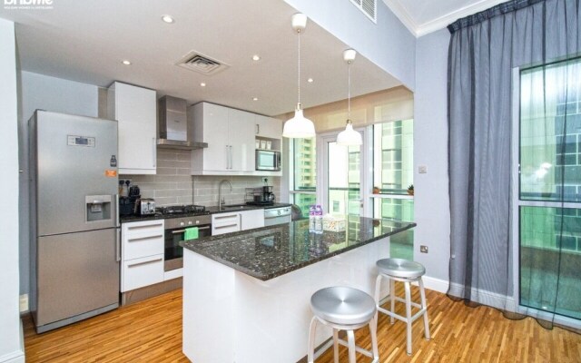 Swanky 1 BR Apt Marina Pinnacle