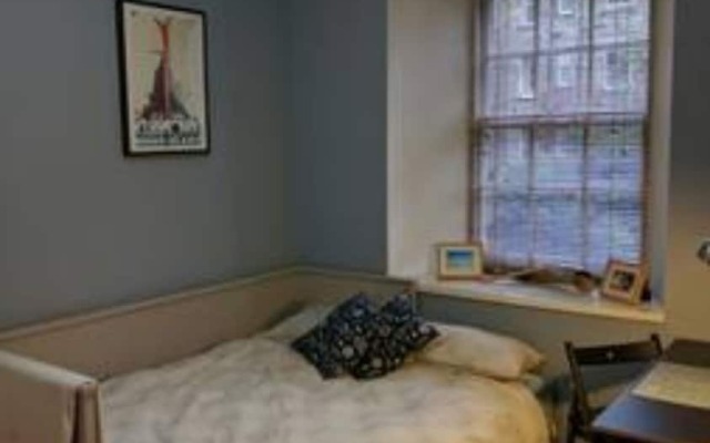 Bright And Spacious Flat Near City Centre