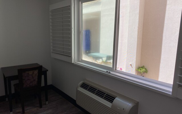 Ocean Surf Inn & Suites