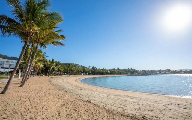 Ocean View 33A Studio Pool Ocean View WIFI