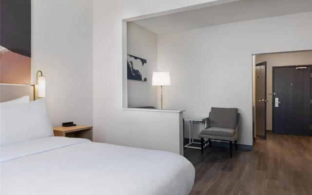Spark by Hilton Indianapolis Northeast Fishers