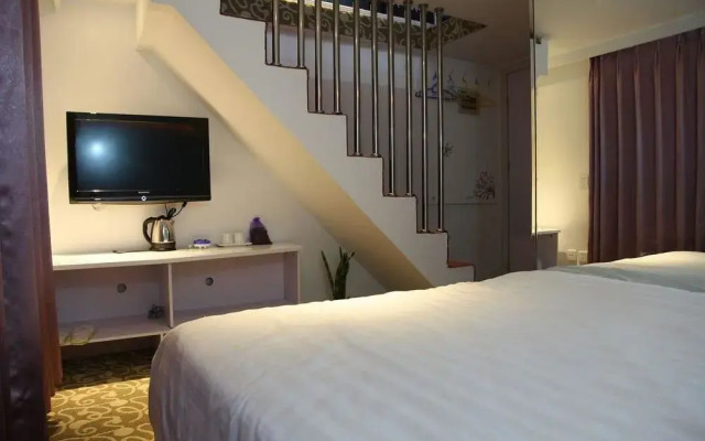 Qingdao Sweet Space Business Hotel