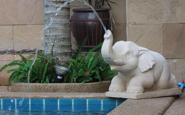 Kata Noi Resort