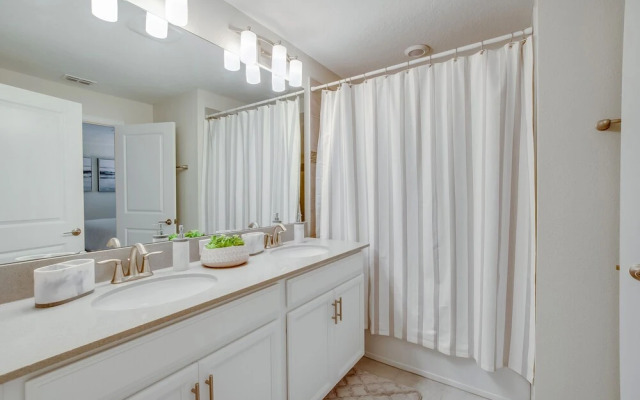 Lullaby Lane Villa Storey Lake