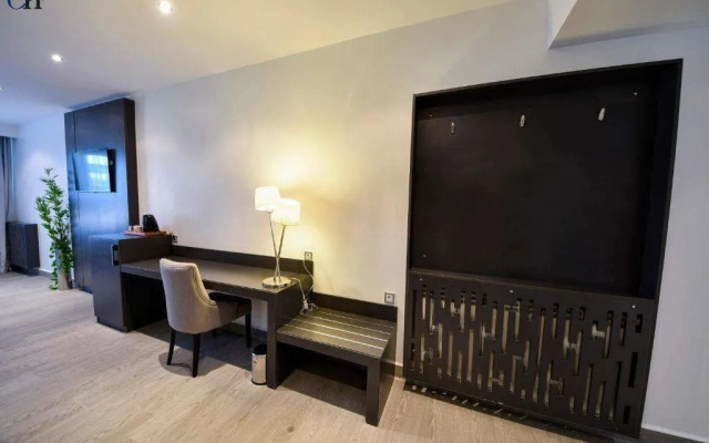Hotel Chaker