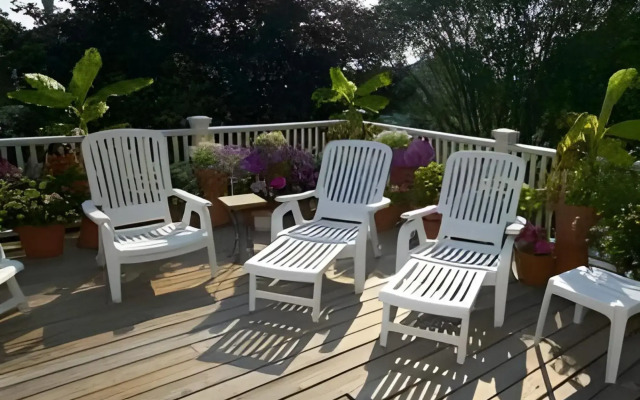 Yankee Peddler Inn