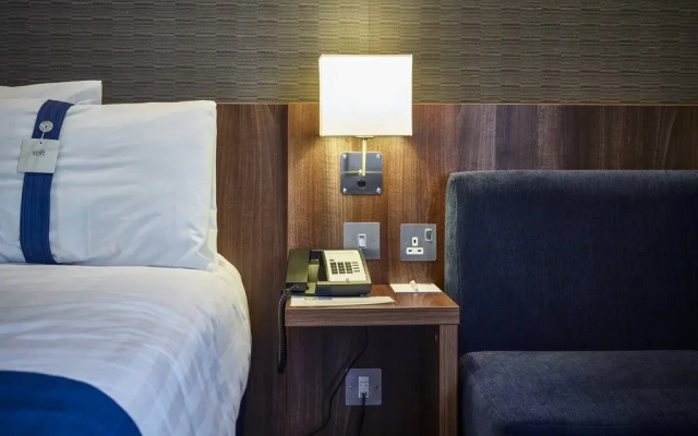 Holiday Inn Express Glenrothes by IHG