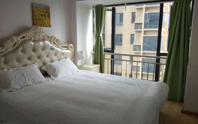 Wuhan Loving Home Apartment