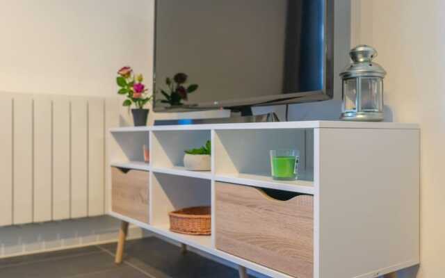 Le Lit du Lac D'annecy Private Apartment