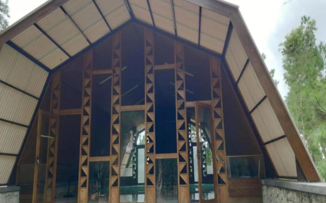 Bukit Lintang Sewu Glamping by ZUZU