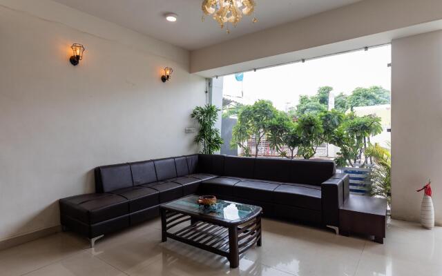 OYO Flagship 76664 Hotel Smriti Grand
