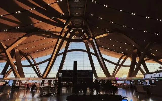 Atour Hotel (Kunming Changshui International Airport Platinum Harbor Modern Plaza)