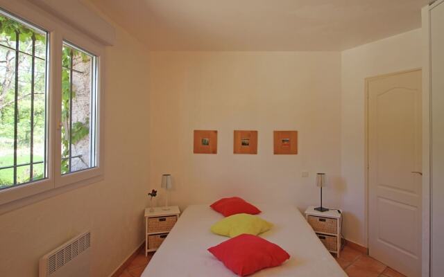 Gorgeous Villa in Bagnols-en-Foret with Swimming Pool