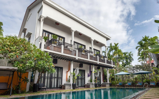 Mulberry Hotel