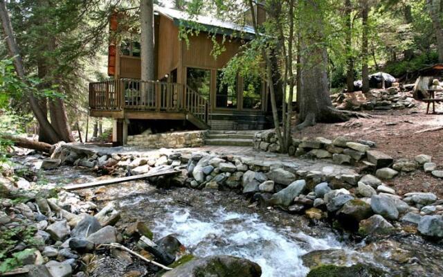 La Cabana On The Stream by Stewart Mountain Lodging