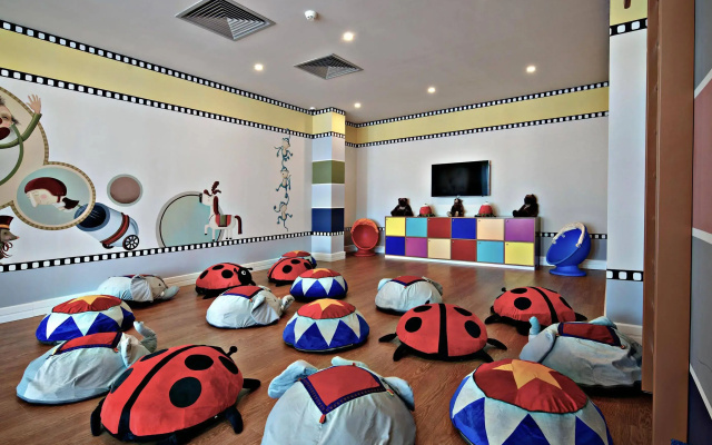 Royal Teos Thermal Resort Clinic & Spa - Halal Hotel