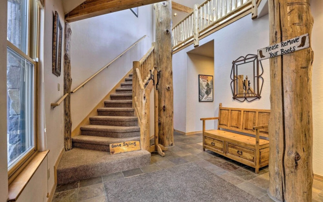 Ski & Hike On-site: Breckenridge Retreat!