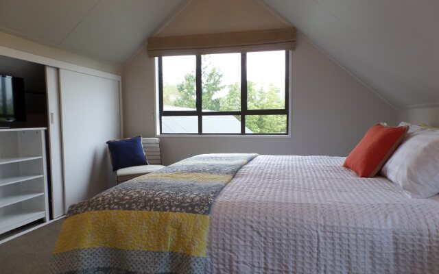Riverstone House
