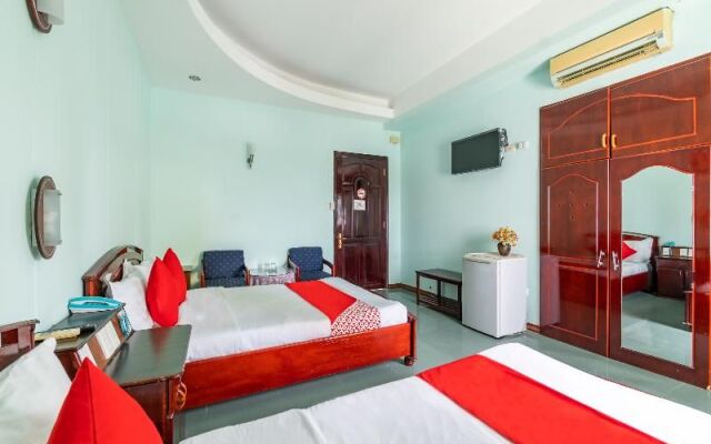 Super Oyo 266 Golden Gate