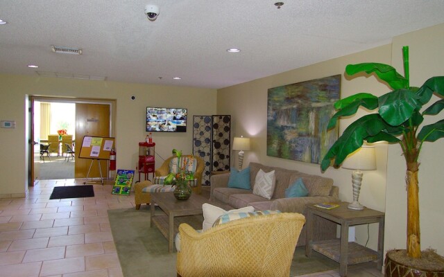 Palacio Condos by Hosteeva