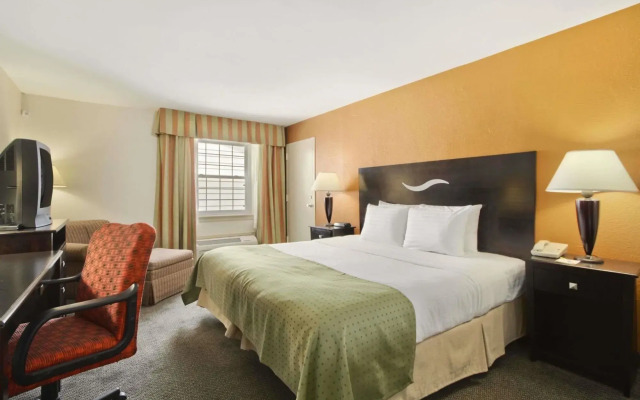 Days Inn by Wyndham Shelburne/Burlington