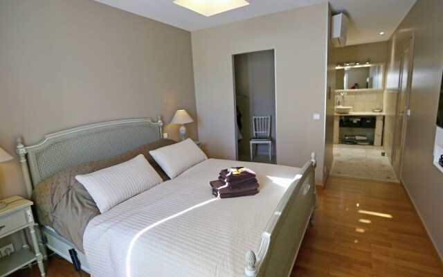 Magnificent Villa In Vence with Swimming Pool