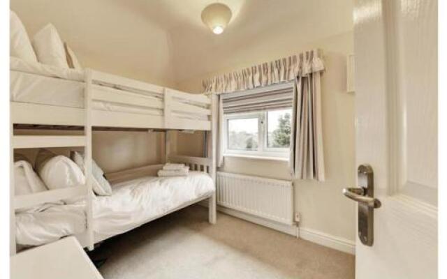 18 Pilgrim s Way