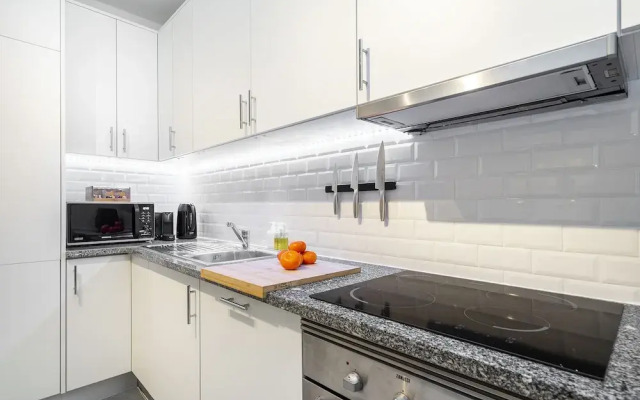 Lisbon'S Best Kept Secret: 2-Bed W/Ac & Patio