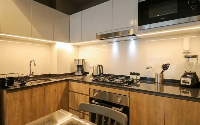 w Fabulous 2BR w Impressive Deco in San Isidro