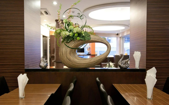Arawana Express Phromphong Hotel