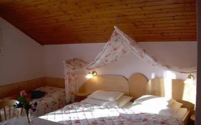 Gästehaus Kristall - Familie Gangl