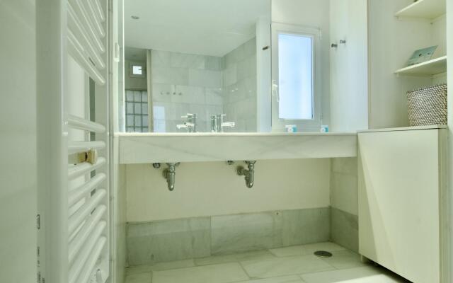 M (Nav9) Luxury Apartment-Madrid Downtown