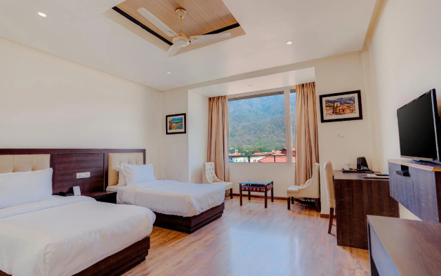 Hotel Vasundhara Palace Rishikesh