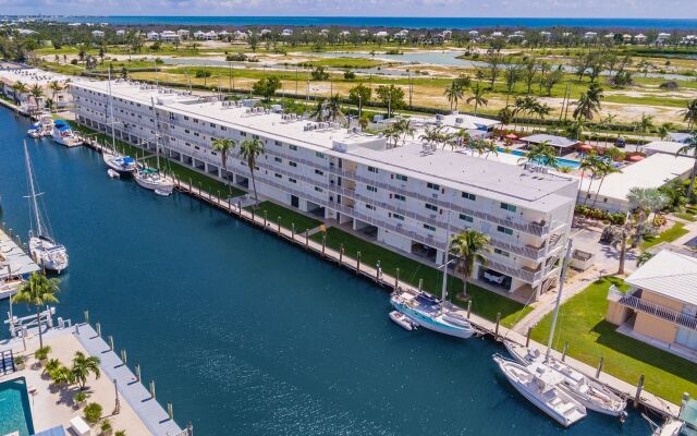 Skipjack Resort & Marina